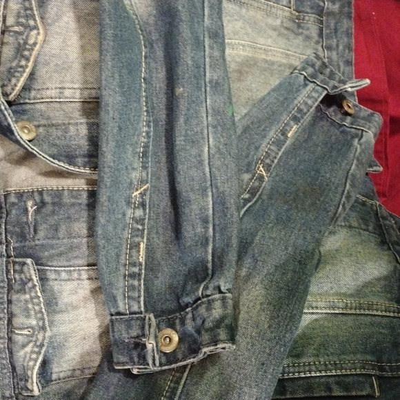 Jean jacket - Picture 2 of 4